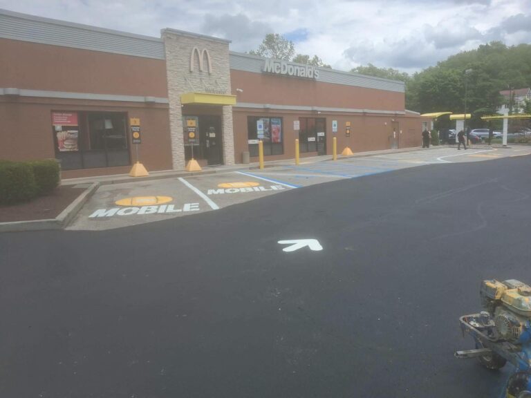 Asphalt Sealcoating Tips for the Hot Parkersburg Summer